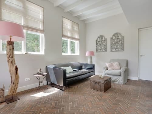 Holiday Home With a Terrace at Bedafse Bergen