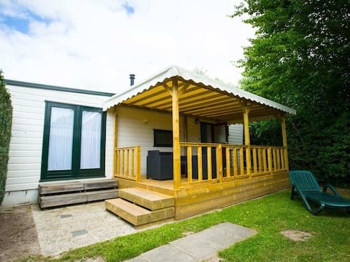 Chalet in Duinhoeve With Van Gogh Style