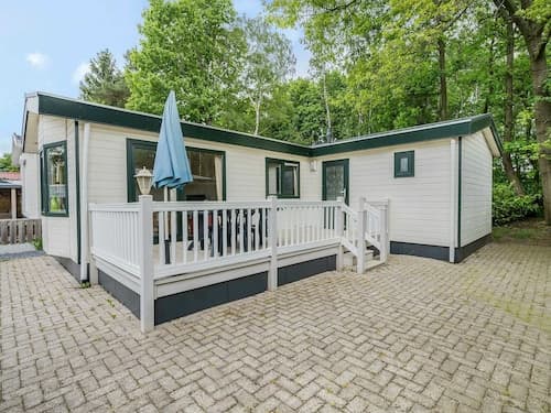 Chalet in Parc de Kievit With Large Garden