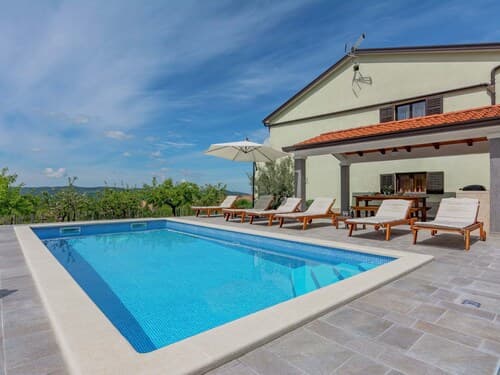 Apartment in Cerovlje Near Zarecki Waterfall