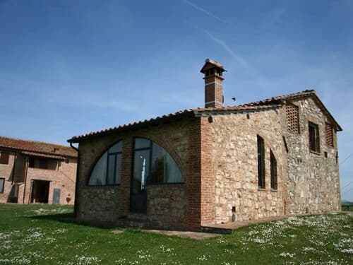 Charming Tuscan Farmhouse