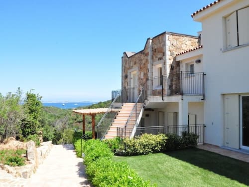 Holiday Home in Baja Sardinia Near Beach