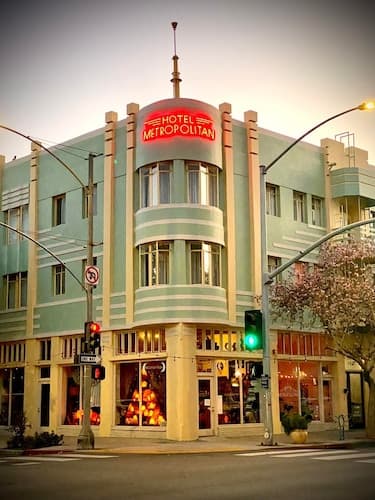 Hotel Metropolitan