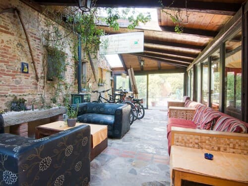 Belvilla by OYO Large Farmhouse With Pool