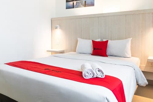 RedDoorz near Sultan Mahmud Badaruddin Airport Palembang