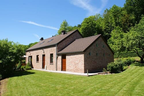 Modern Holiday Home in Stavelot With Fireplace