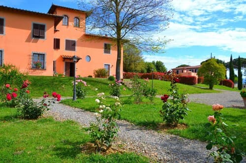 Belvilla by OYO Holiday Home With Pool in Stabbia