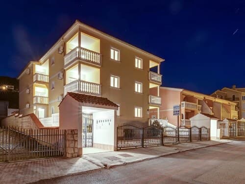 Apartment in Dramalj With Swimming Pool
