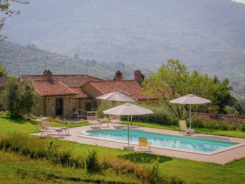Villa in Cortona With Pool and Val di Chiana View