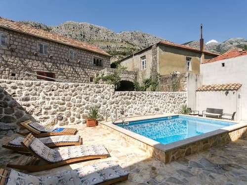 Authentic Villa With Private Pool,hot Tub,covered Terraces,panoramic View, Wi-fi