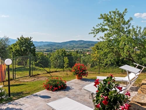 Countryside Home in Arezzo With Pool