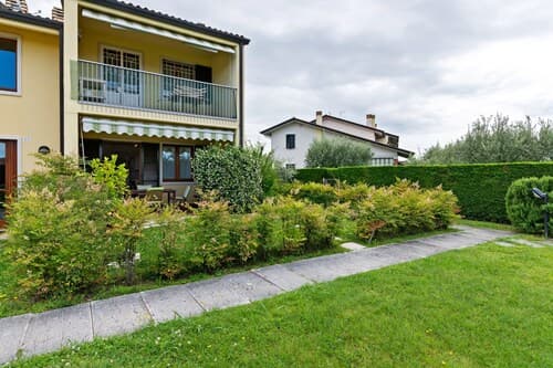Apartment in Lazise With Lake View & Pool