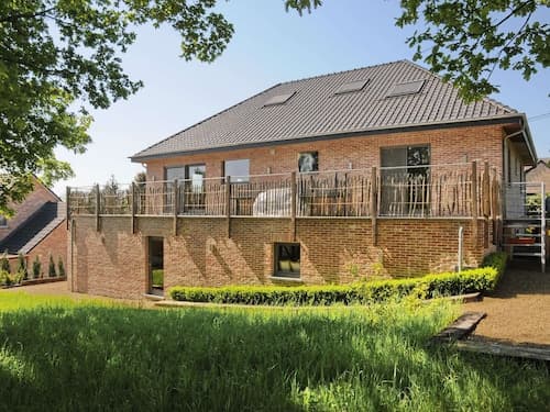 Holiday Home in Noiseux With Family Amenities