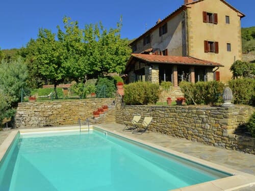 Elegant Villa Near Cortona