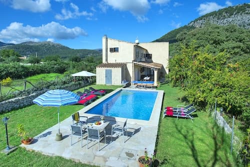 Villa Aina