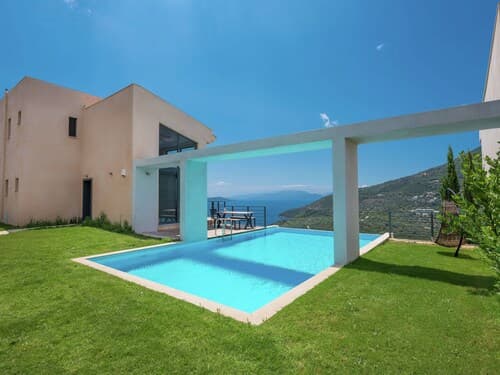 Villa in Sivota With Private Pool & Beaches