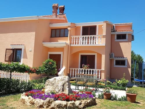 Apartment in Vrsi Near the Sea
