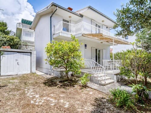 Comfortable Villa in Orebić with Garden near Seabeach