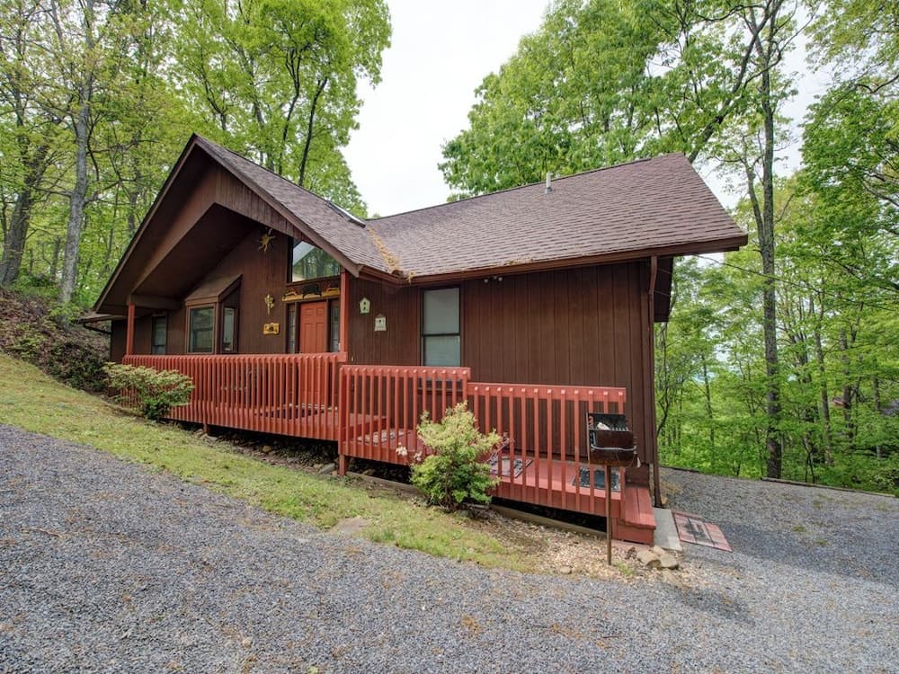 Above and Beyond by Jackson Mountain Homes