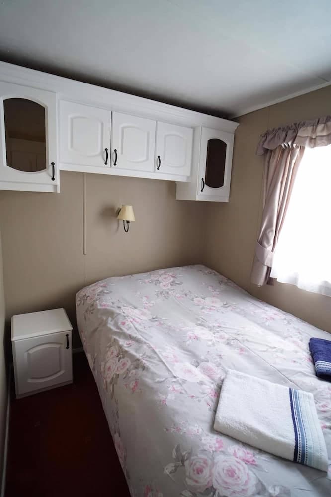 2 Bedroom two Bathroom Sunset Lodge Heachambeach
