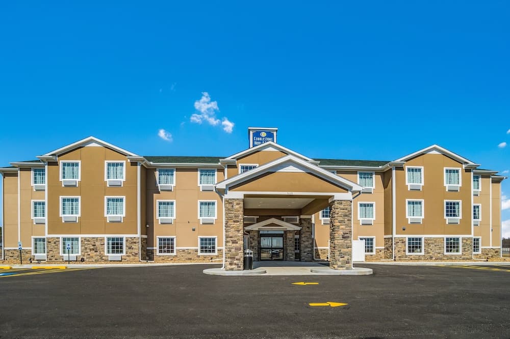 Cobblestone Hotel & Suites - Newport