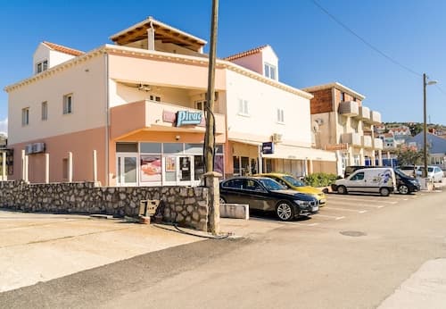 Apartments Šmanjak