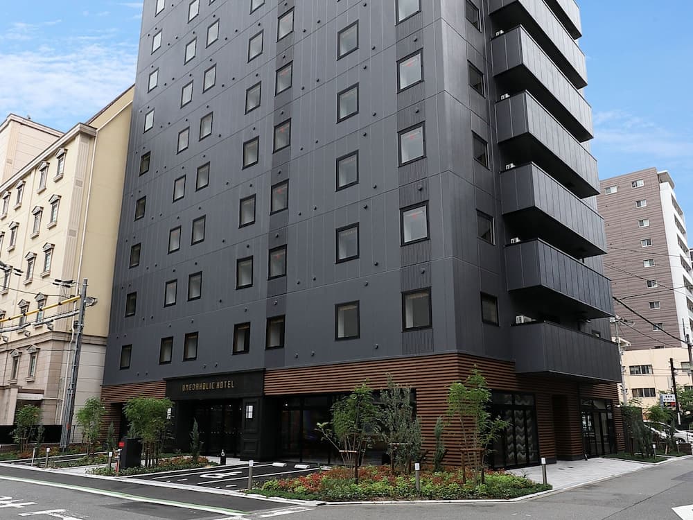 Umedaholic Hotel