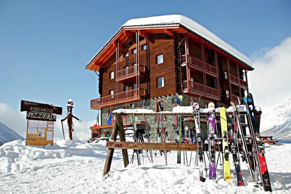Edelweiss Hotel