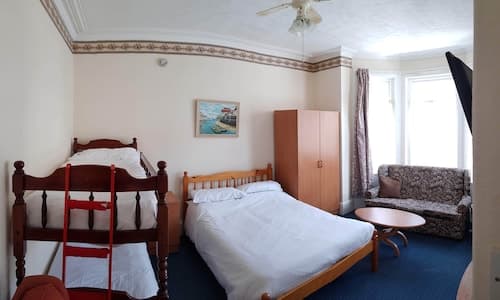 Glen Villa Flat 1 - 4 Berth