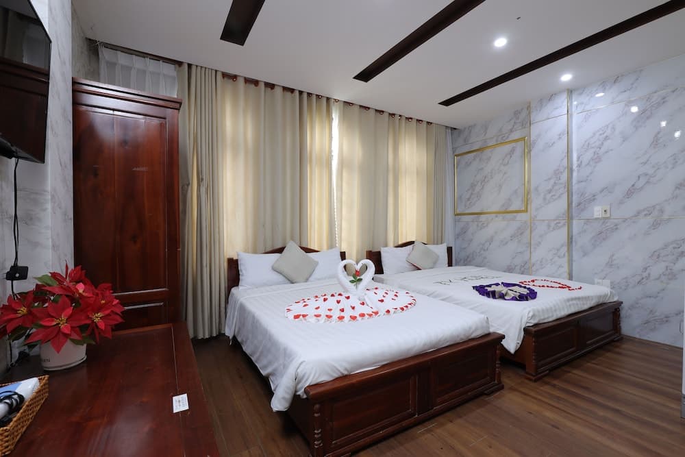 T Y Hotel & Apartment