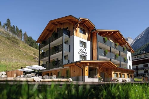 Spires Hotel
