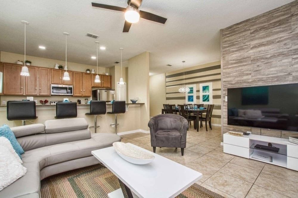 Paradise Palms- 4 Bed Townhome W/splashpool-3057pp 4 Bedroom Townhouse by RedAwning