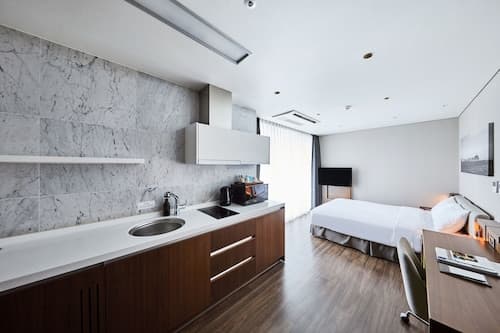 Felix by STX Hotel & Suite