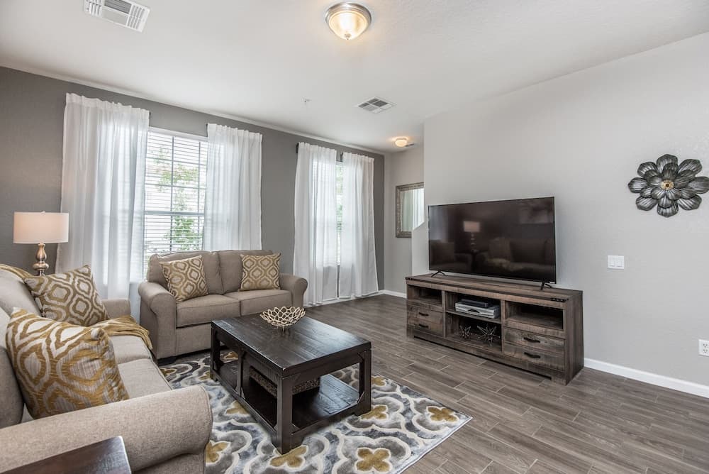 Updated Townhome, Near Conv Ctr, Universal & I-dr