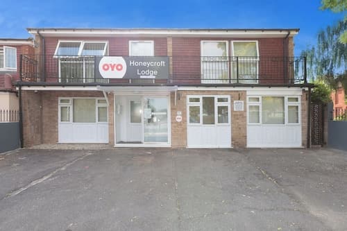 OYO Honeycroft Lodge, Uxbridge