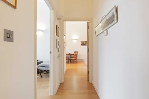 Beautiful 1 Bedroom Apartment in Shepherd's Bush