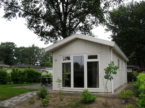 Detached Chalet With Garden and Wifi in Limburg