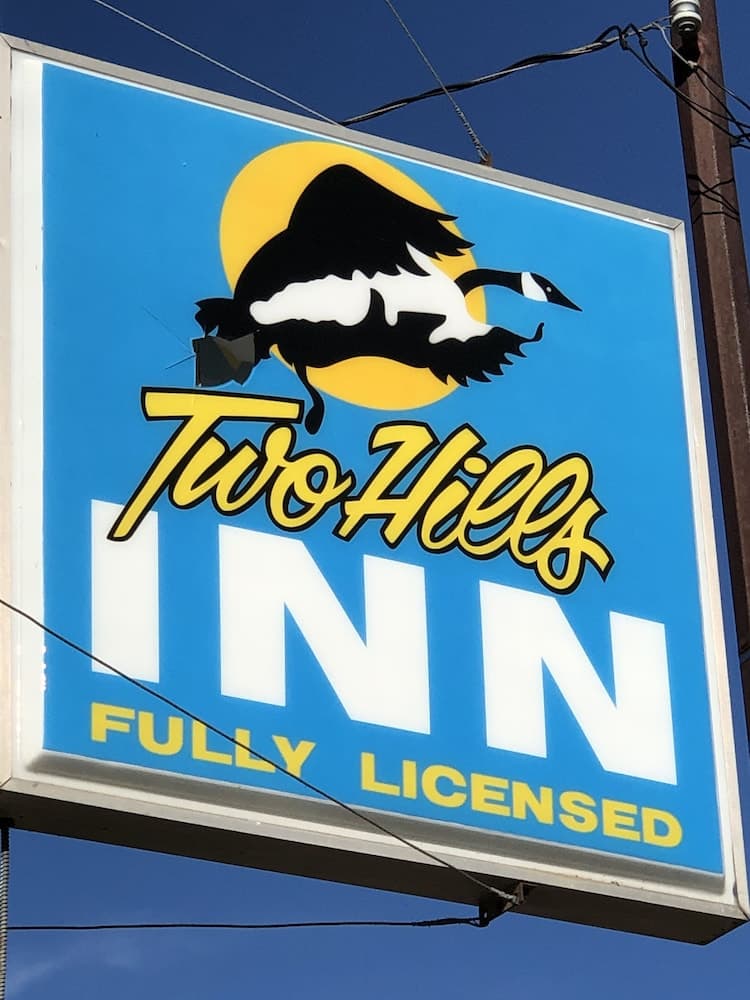 Two Hills Inn