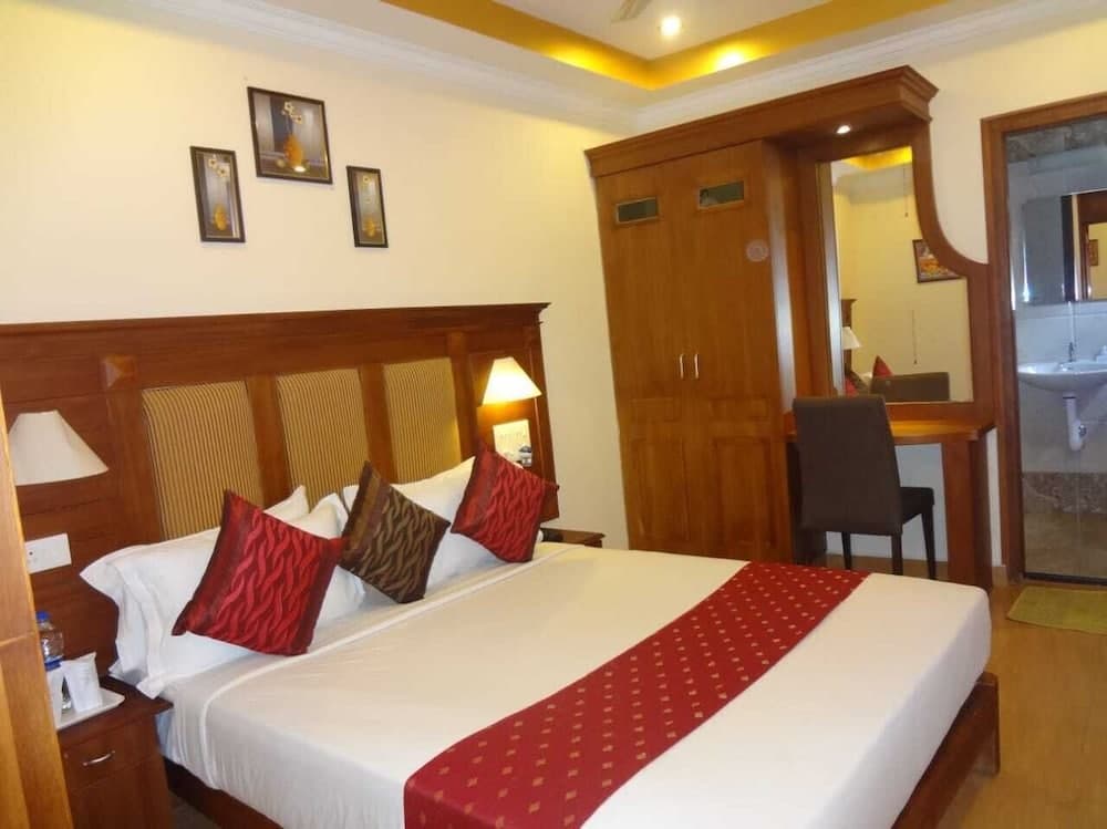 Seasons Thekkady