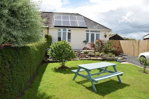 2-bed Cottage - Sleeps4 - Garden - Bbq