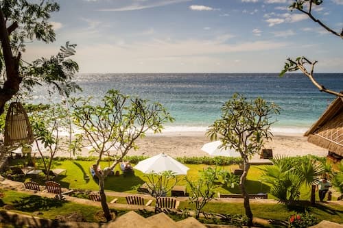 Aquamarine Beach Villas