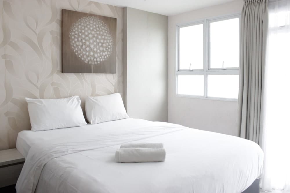 Spacious & Stylish Studio at Gateway Pasteur Apartment