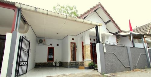 D'Java Homestay Seturan by The GrandJava