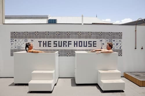 The Surf House - Hostel