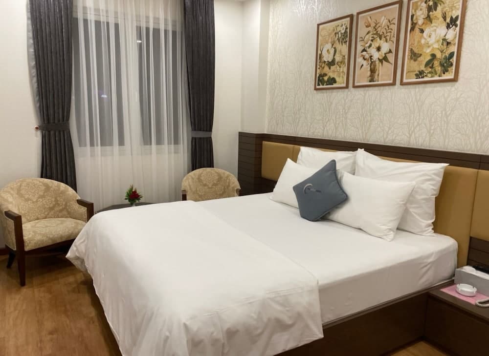 The Moon Hotel 2