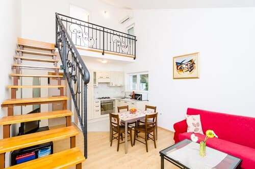 Cozy Duplex Apartment A1, Close to the Sunset Beach Near Dubrovnik