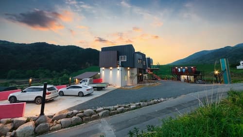 Gyeongju Edith Poolvilla & Pension