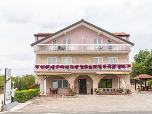 Apartment in Imotski Near Blue Lake