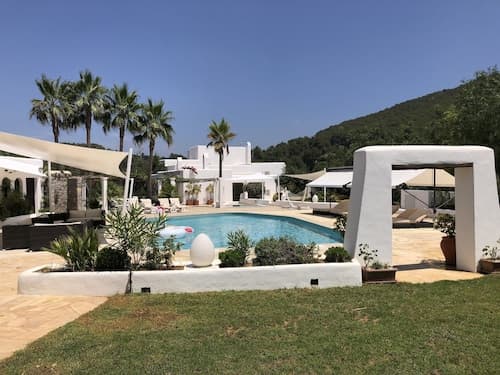 Lush Farmhouse in Sant Miguel de Balansat with Hot Tub & Private Pool