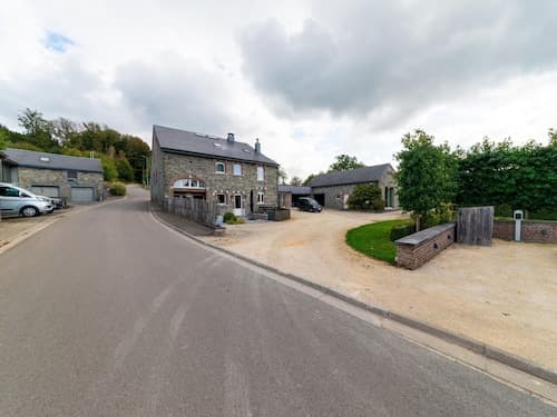 Bertrix Charming 2-bedroom Holiday Home